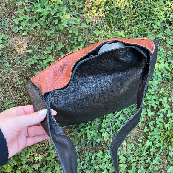 American Leather Co Brown Black Leather Shoulder Handbag - Picture 5 of 7